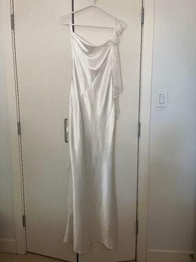 Stunning Low Back White Satin Dress with Roses